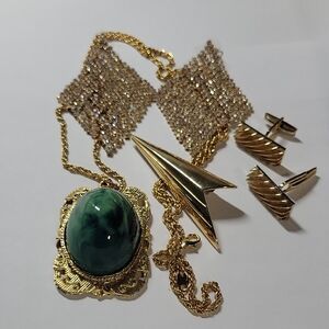 Gold-Tone Pendant Necklace with Green Stone Accent